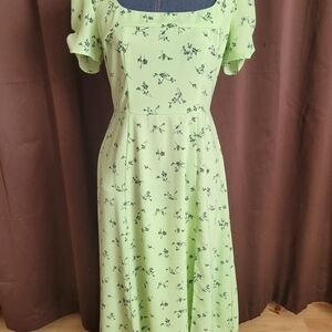 Leith Light Green Floral Midi Dress